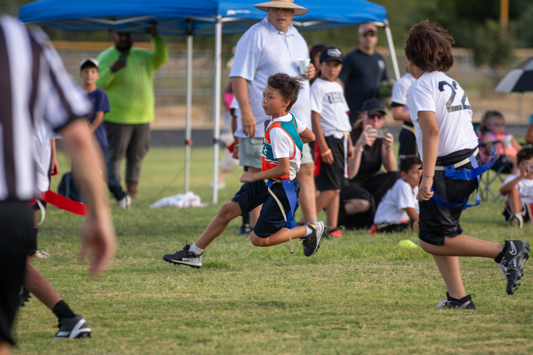 A Gale player sprints down the field